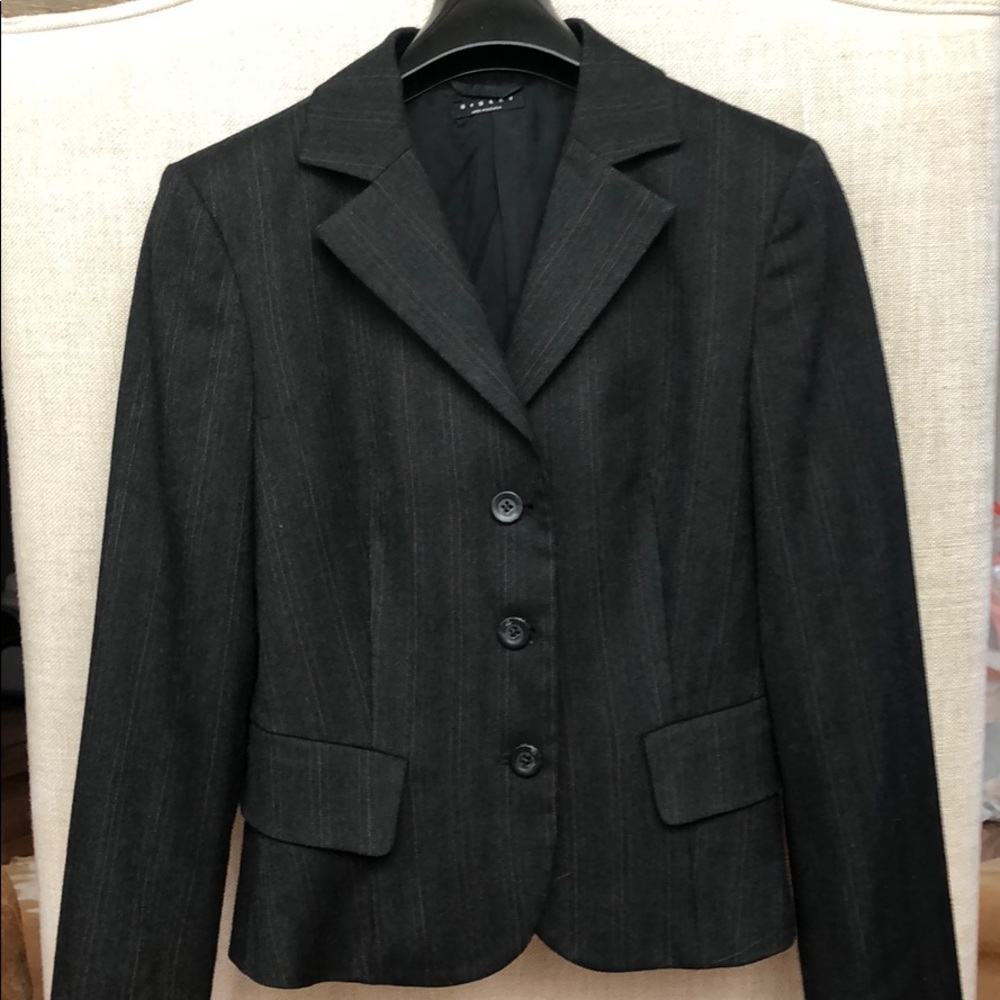 Sisley striped women’s suit blazer in charcoal - 6